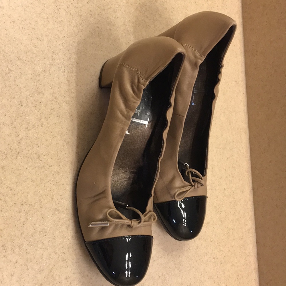 AGL women leather size 7.5